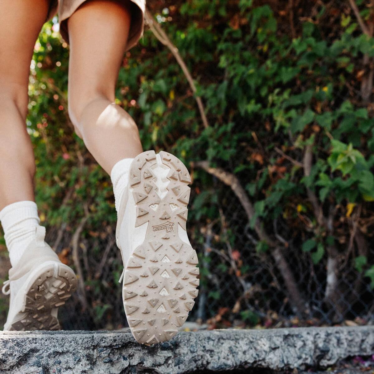 Women's Trail Trainer 3" Bleached Sand/Semolina